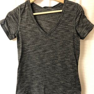 Lululemon Size 4 Heather Gray Tee